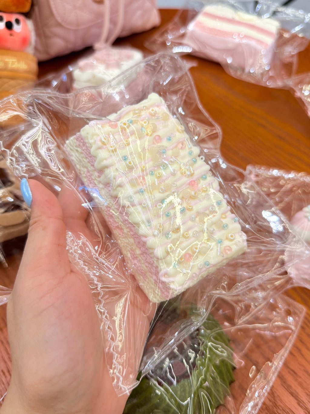 【手描きのハート型ロングトースト（ソース付き）】可愛くてストレス解消になる、握って遊べるおもちゃ